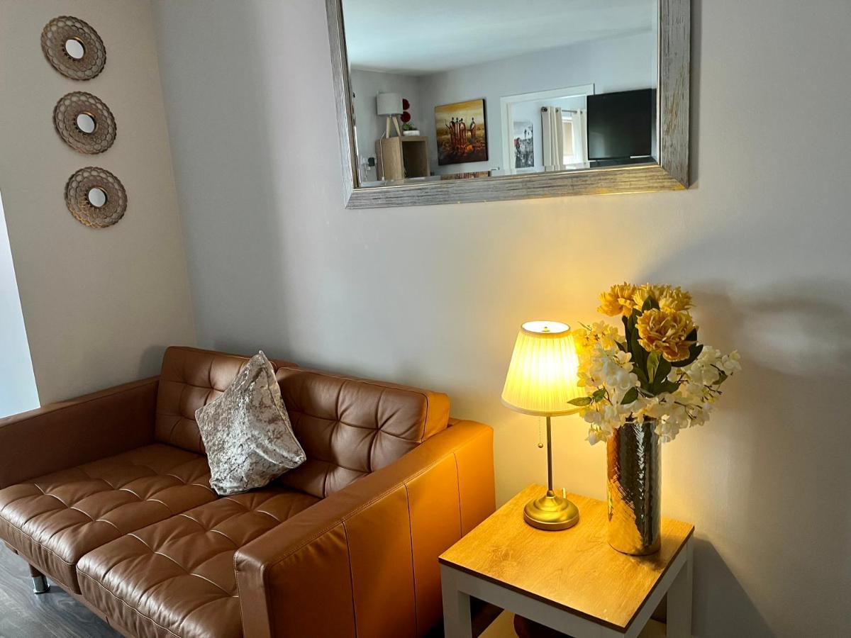 Trinity Apartments Four 1-Bedroom Apts Waterford City Centre מראה חיצוני תמונה