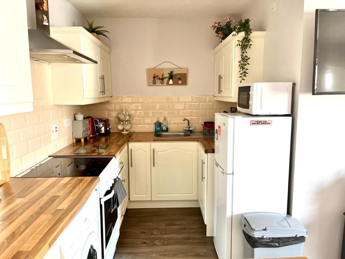 Trinity Apartments Four 1-Bedroom Apts Waterford City Centre מראה חיצוני תמונה