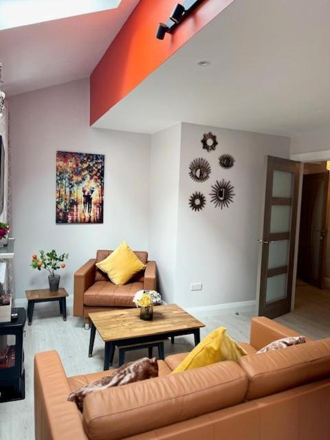 Trinity Apartments Four 1-Bedroom Apts Waterford City Centre מראה חיצוני תמונה