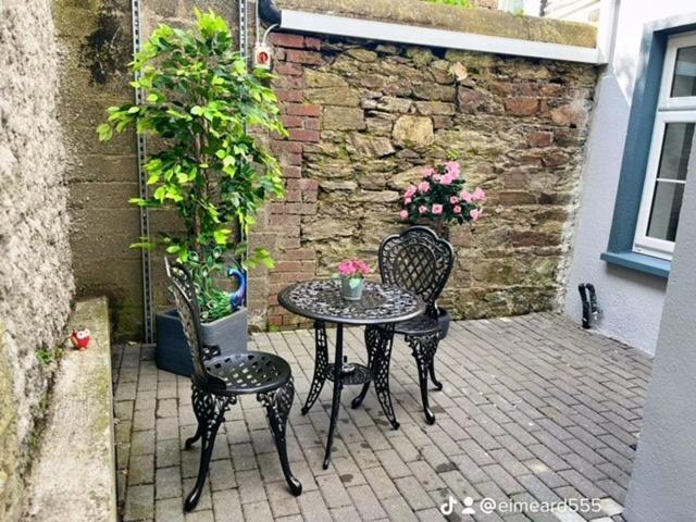 Trinity Apartments Four 1-Bedroom Apts Waterford City Centre מראה חיצוני תמונה