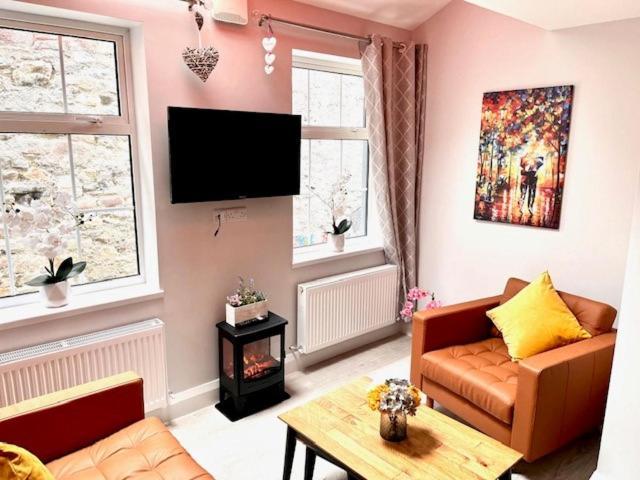 Trinity Apartments Four 1-Bedroom Apts Waterford City Centre מראה חיצוני תמונה