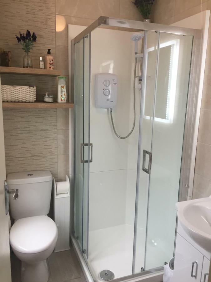 Trinity Apartments Four 1-Bedroom Apts Waterford City Centre מראה חיצוני תמונה